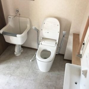 介護をする為の住まい　トイレは広く洗い物が出来るスペースへ