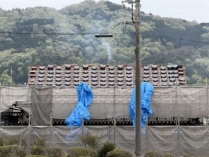 雨漏りしている瓦屋根の葺き替え
